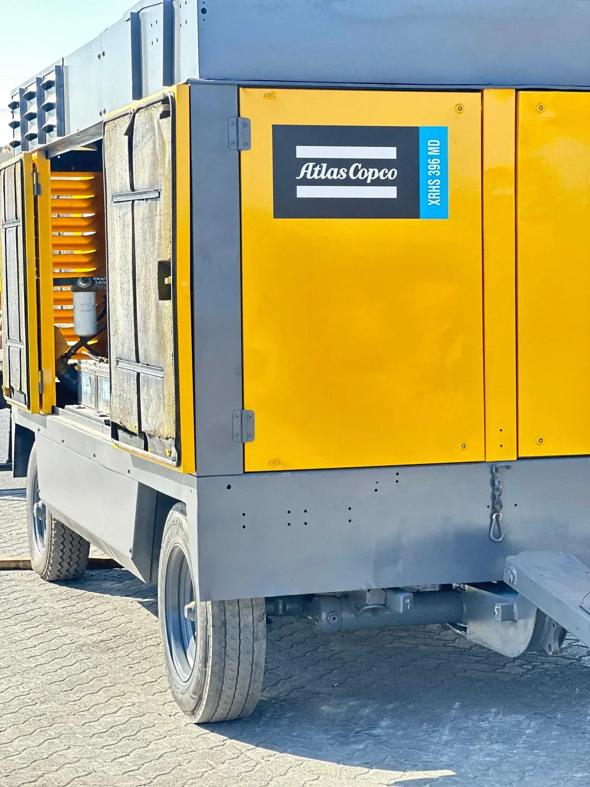 Atlas Copco XRHS 396 MD air compressor 20 bar 2011 product image