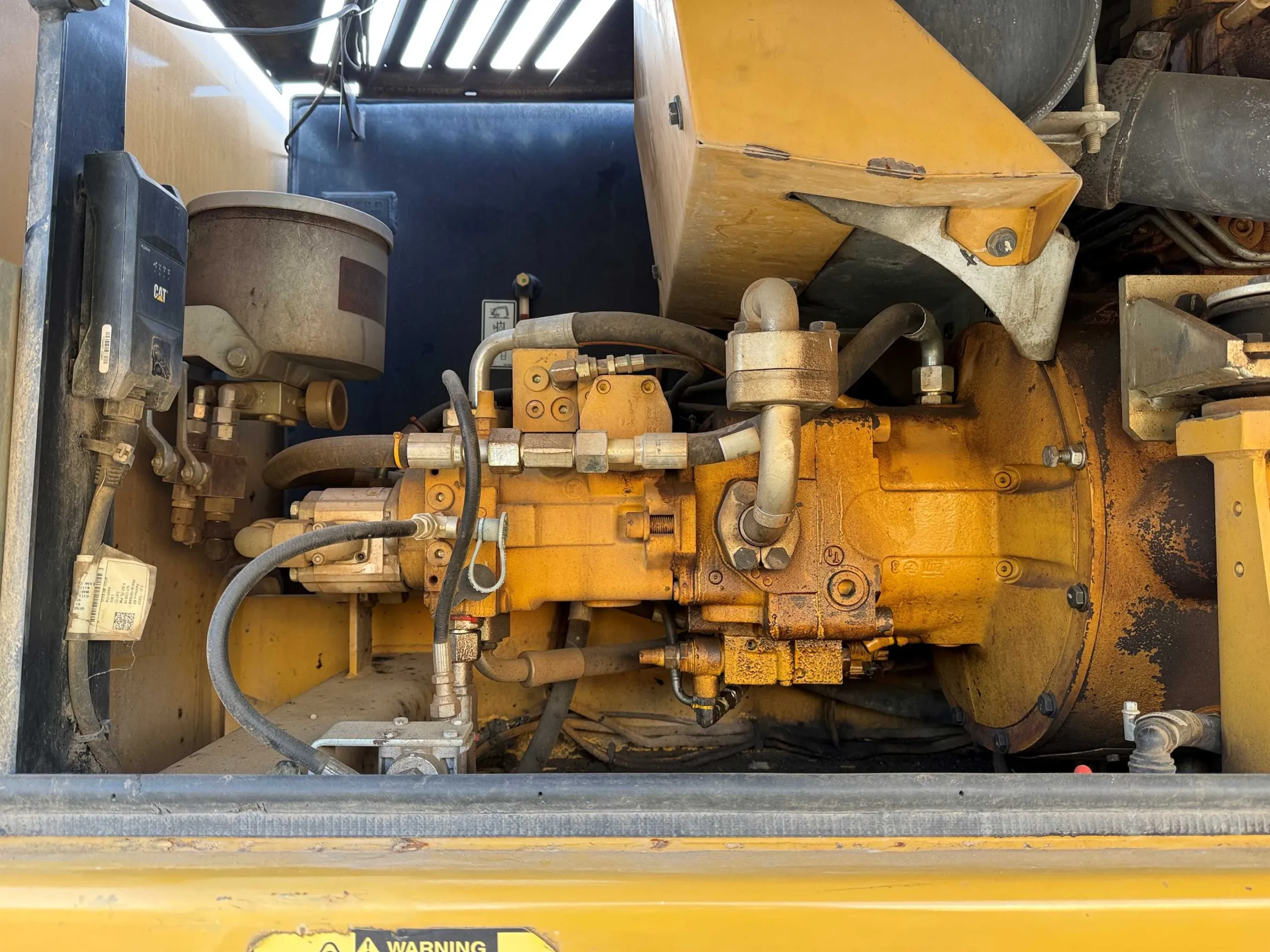 Caterpillar M318D wheeled excavator 2014 ref M-1704 product image