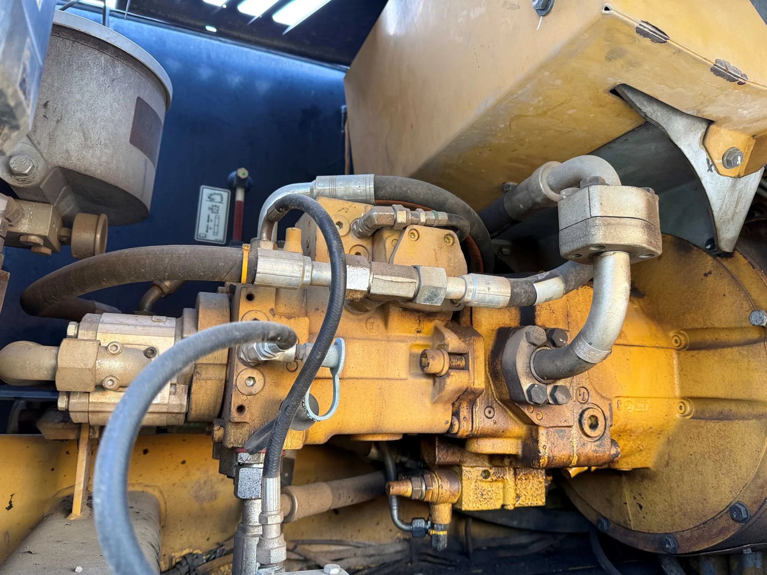 Caterpillar M318D wheeled excavator 2014 ref M-1704 product image