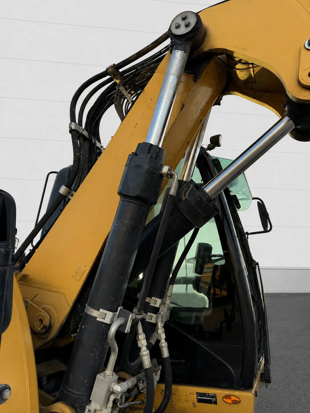 Caterpillar M318D wheeled excavator 2014 ref M-1704 product image