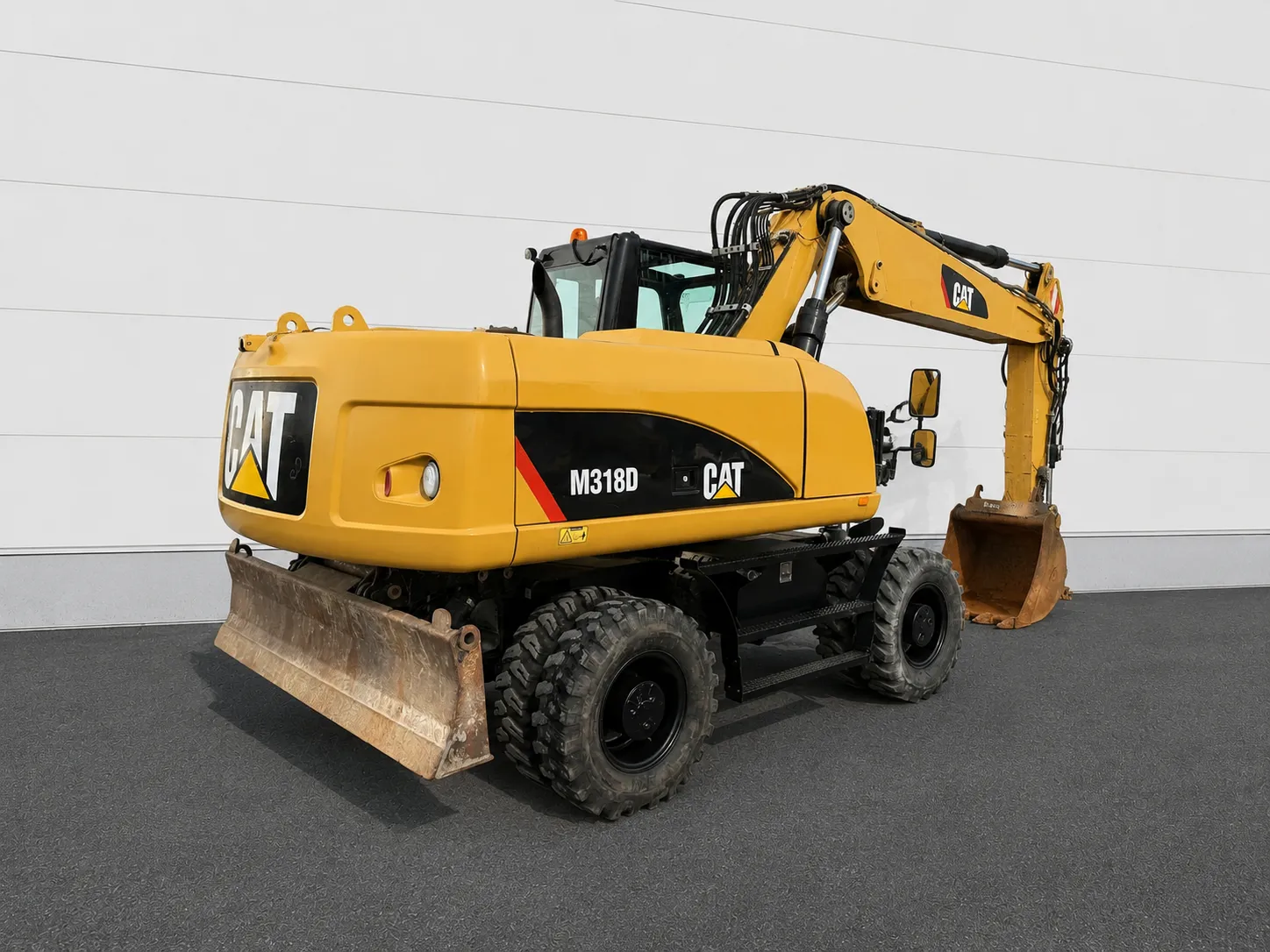 Caterpillar M318D wheeled excavator 2014 ref M-1704 product image