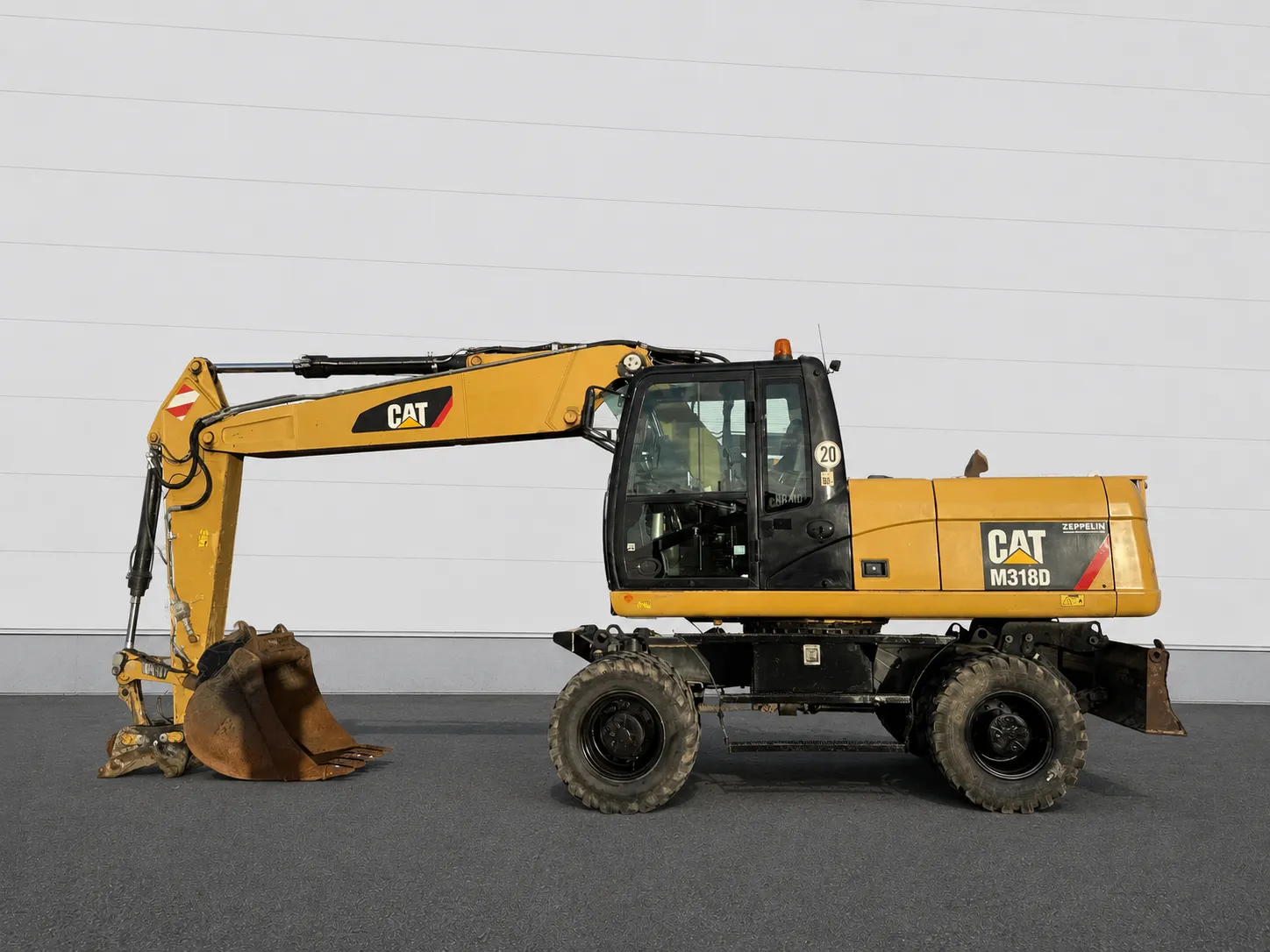 Caterpillar M318D wheeled excavator 2014 ref M-1704 product image