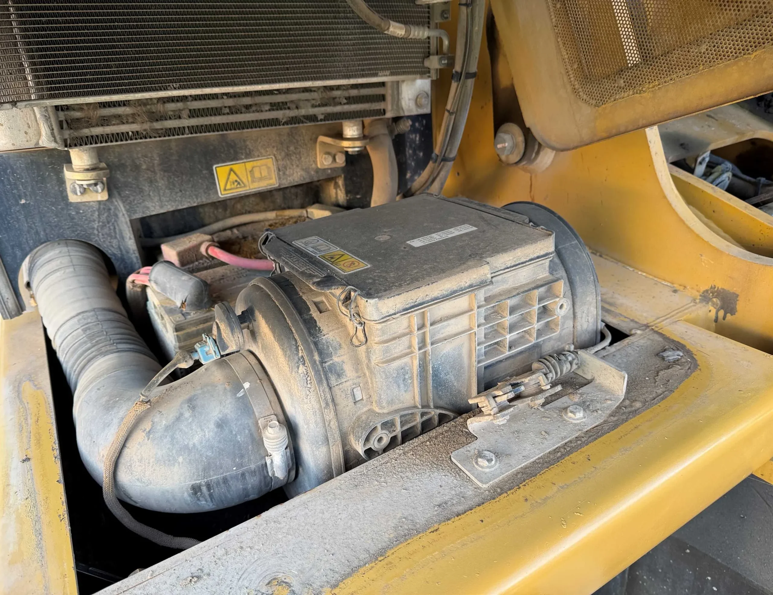 Caterpillar M318D wheeled excavator 2014 ref M-1704 product image