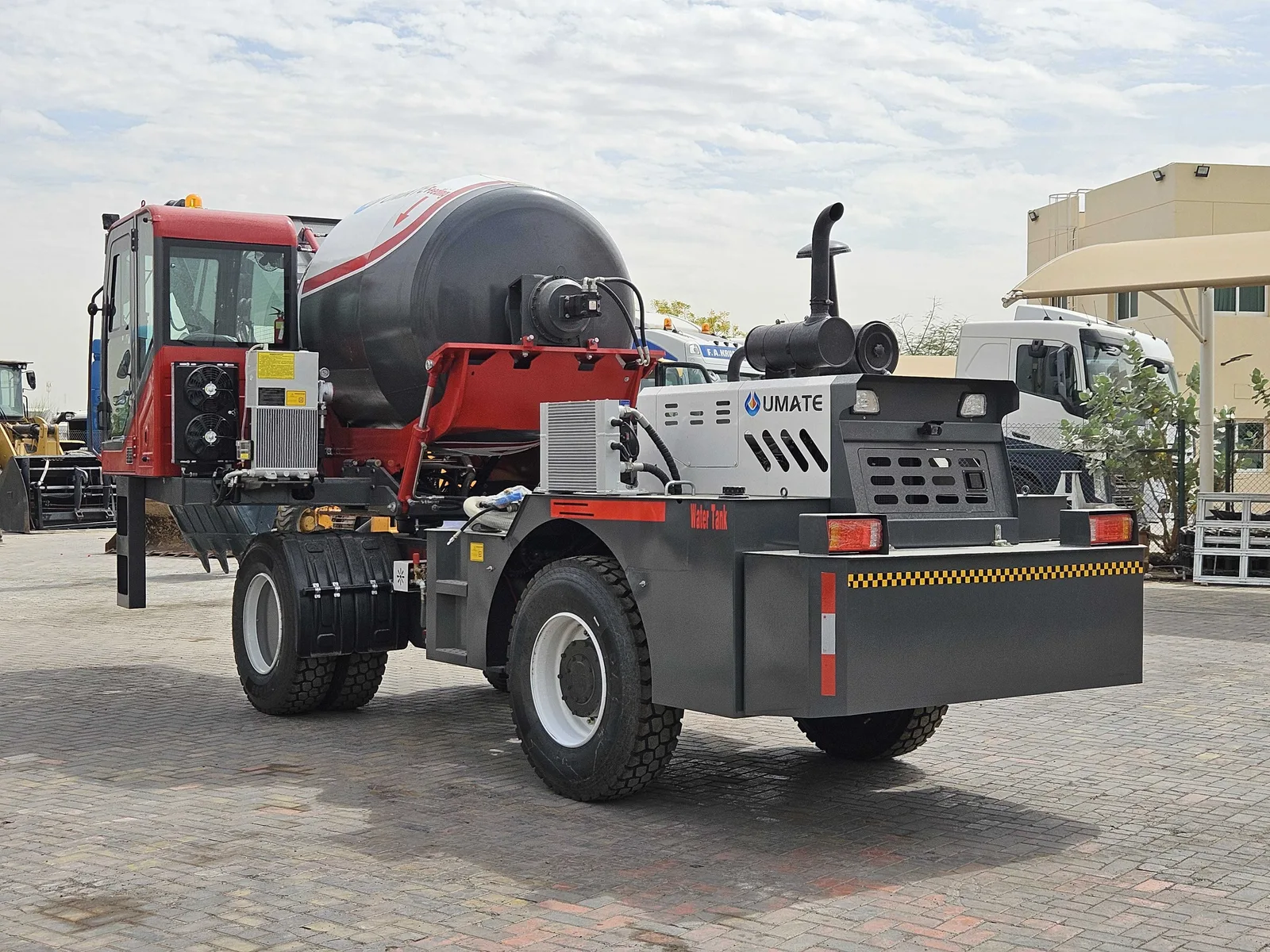 UMATE Mixer 4000 self loading concrete mixer 2025 product image