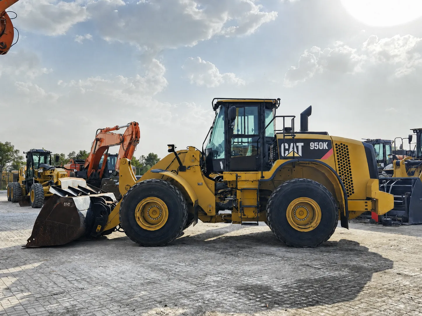 Used CAT 950K Wheel Loader 2015 – 7,233 Hours Caterpillar 950K wheel loader 2015 with 7,233 operating hours