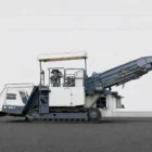 Voegele MT 1000-1 asphalt feeder side view with conveyor