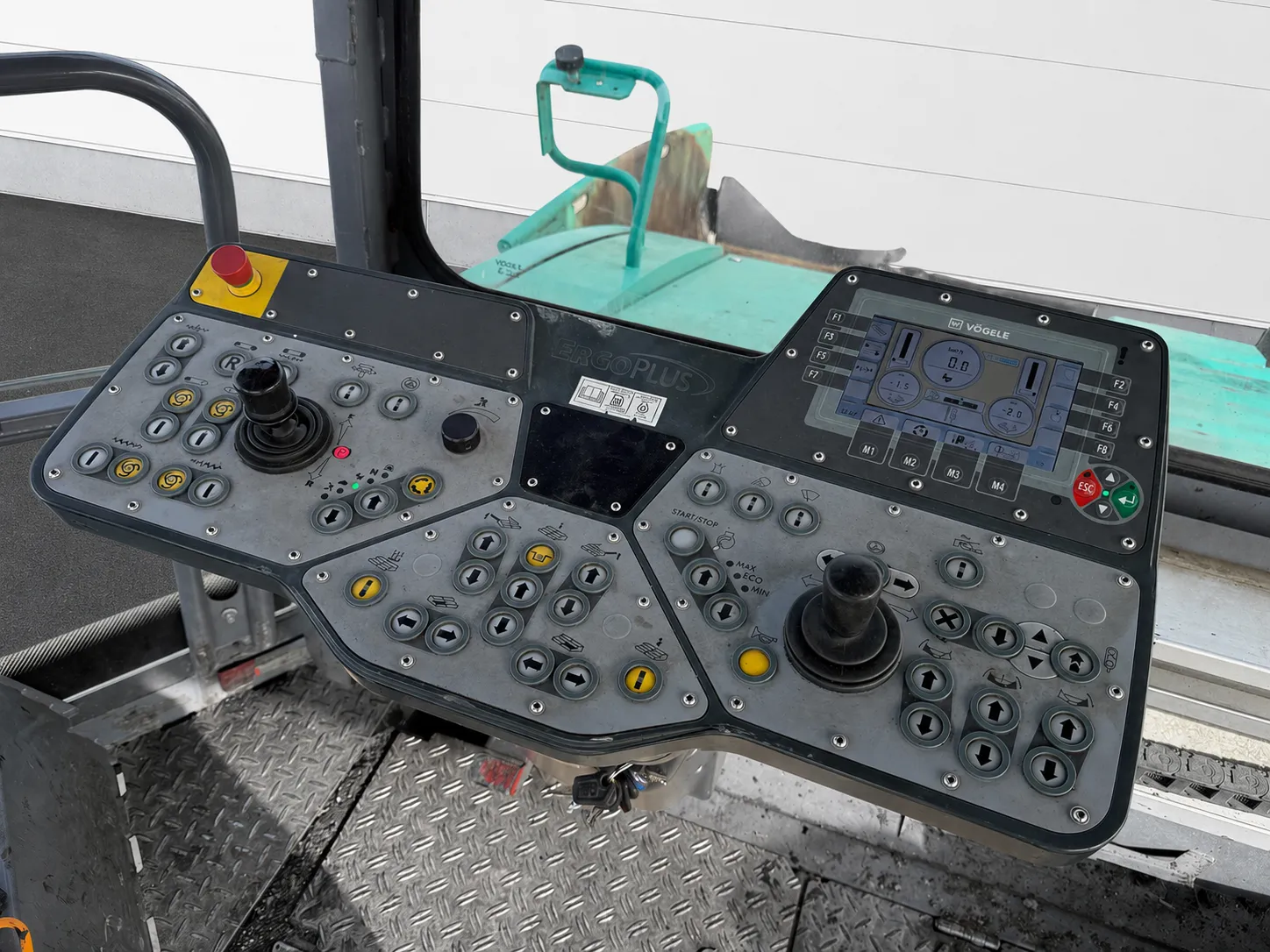 Voegele Super 1900-3i dual operator control consoles