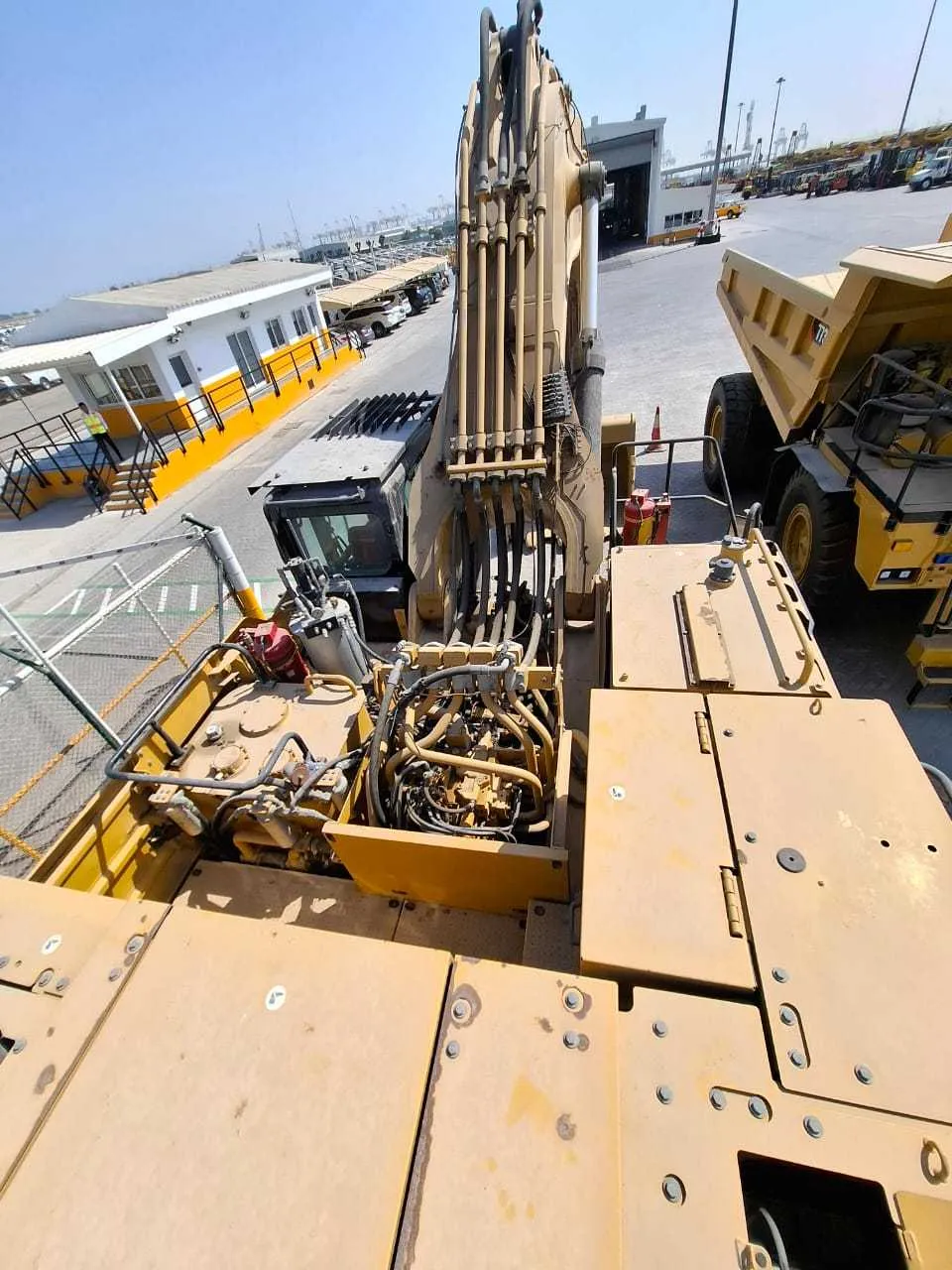 Caterpillar 395 excavator 2020 ref H-2045 product image
