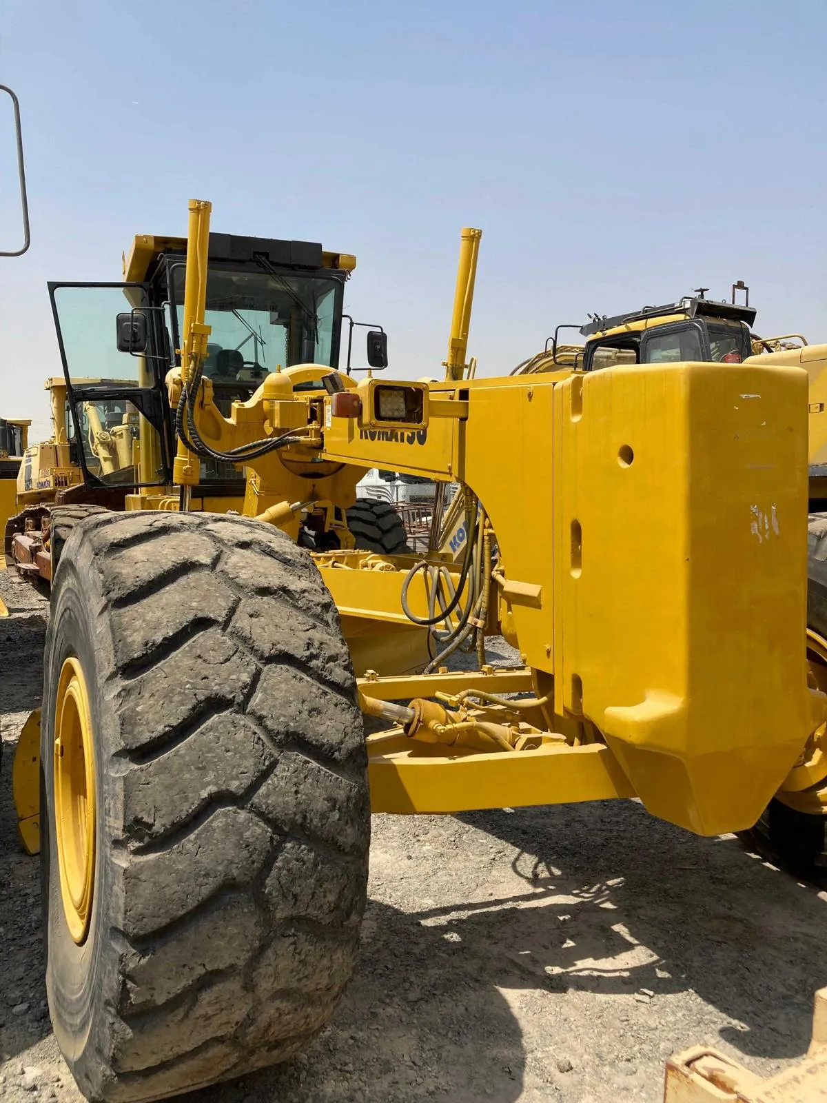 Komatsu GD825A-2 grader 2010 ref H-2040 product image